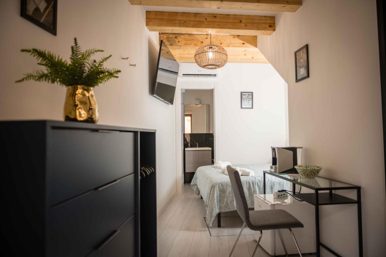 The Wine Room Castelbuono  Exterior photo